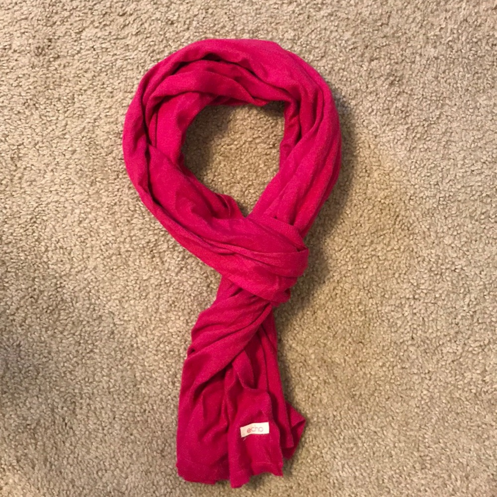 Echo scarf